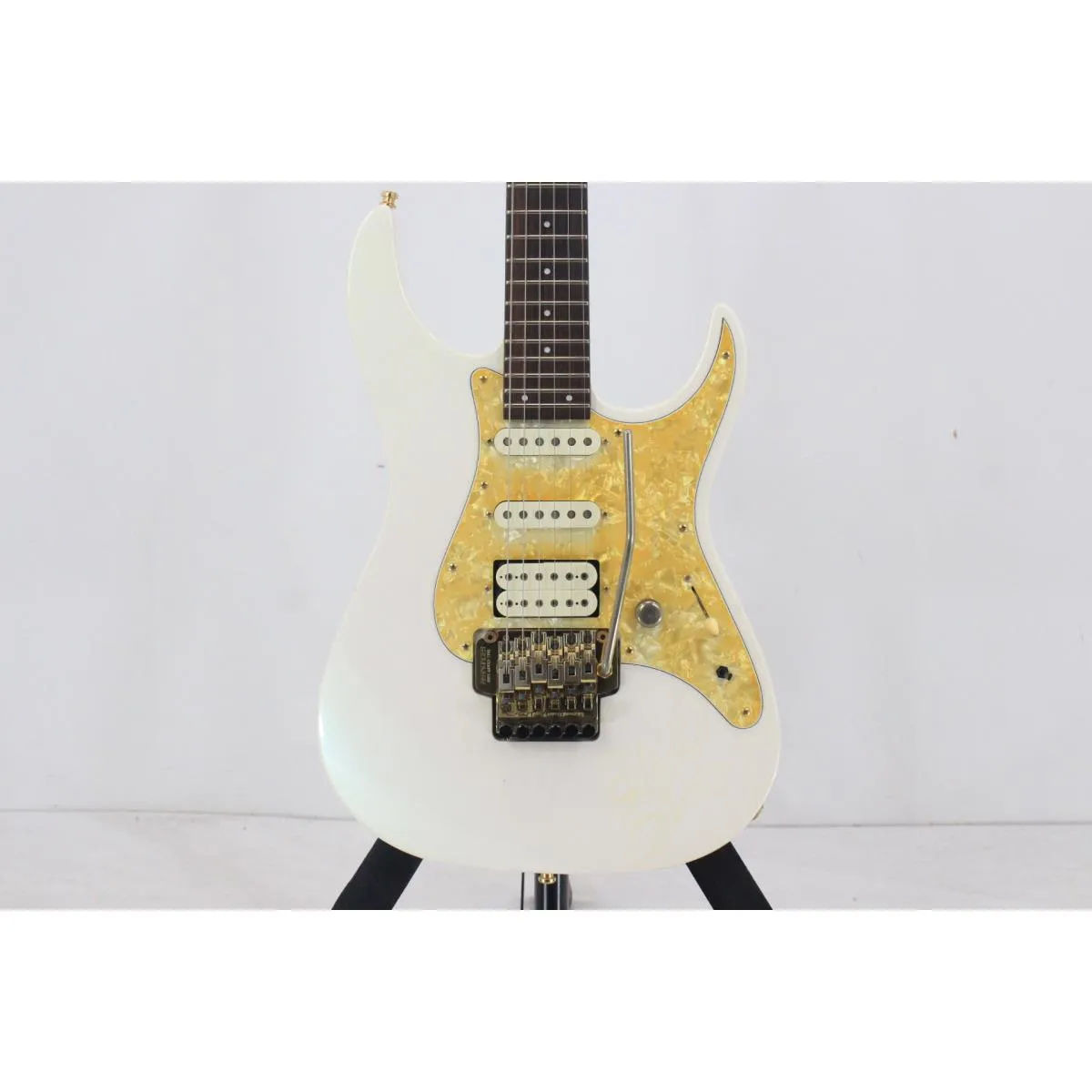 Fernandes エレキギター ホワイト kenモデル Fernandes エレキギター