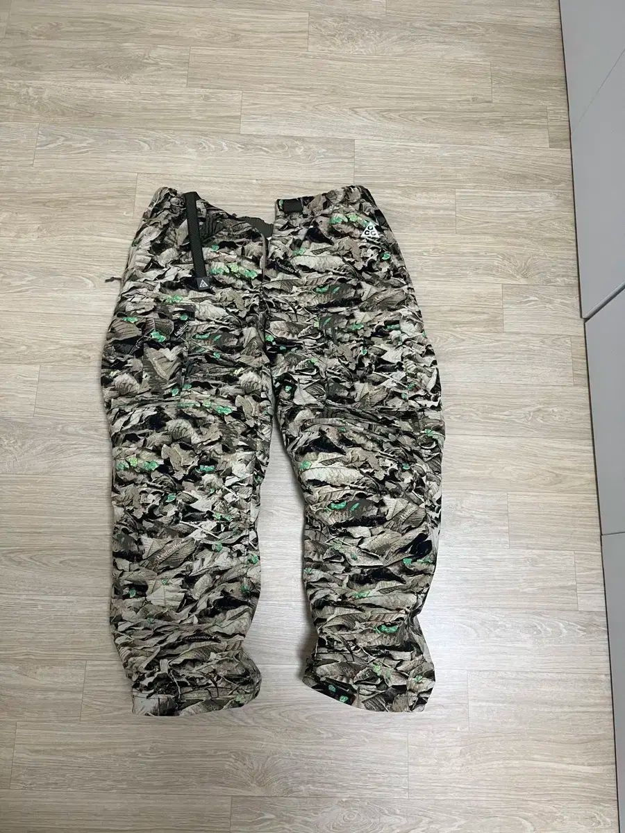 ナイキ ACG スミス サミット カーゴ パンツ ベージュ セコイア アジア