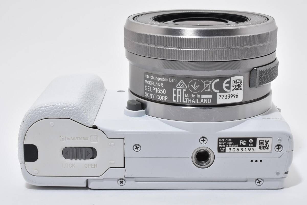 ミラーレス一眼カメラ