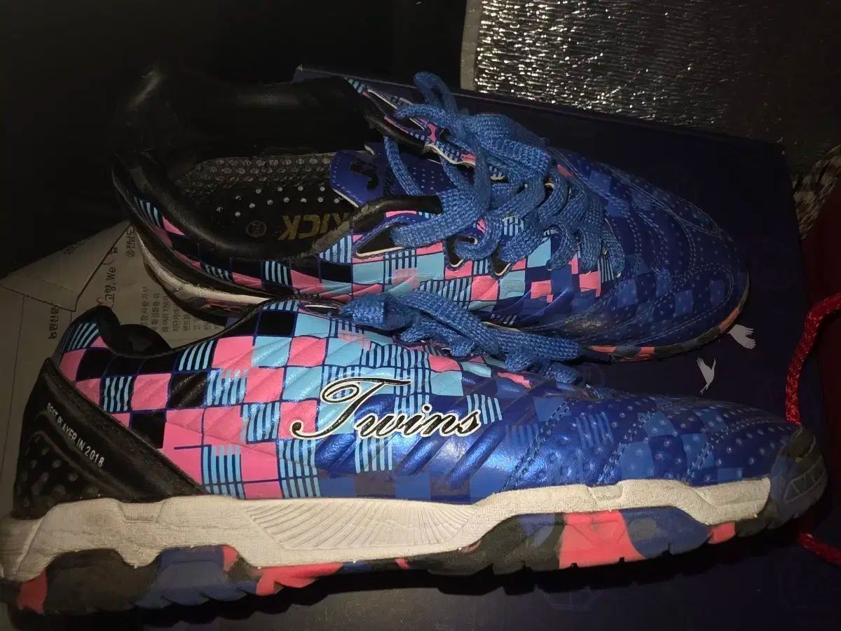 ジョイキック トゥウィン サッカーシューズ