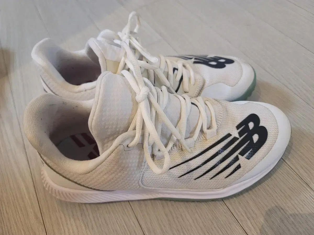 ニューバランス 野球シューズ 人造芝用シューズ