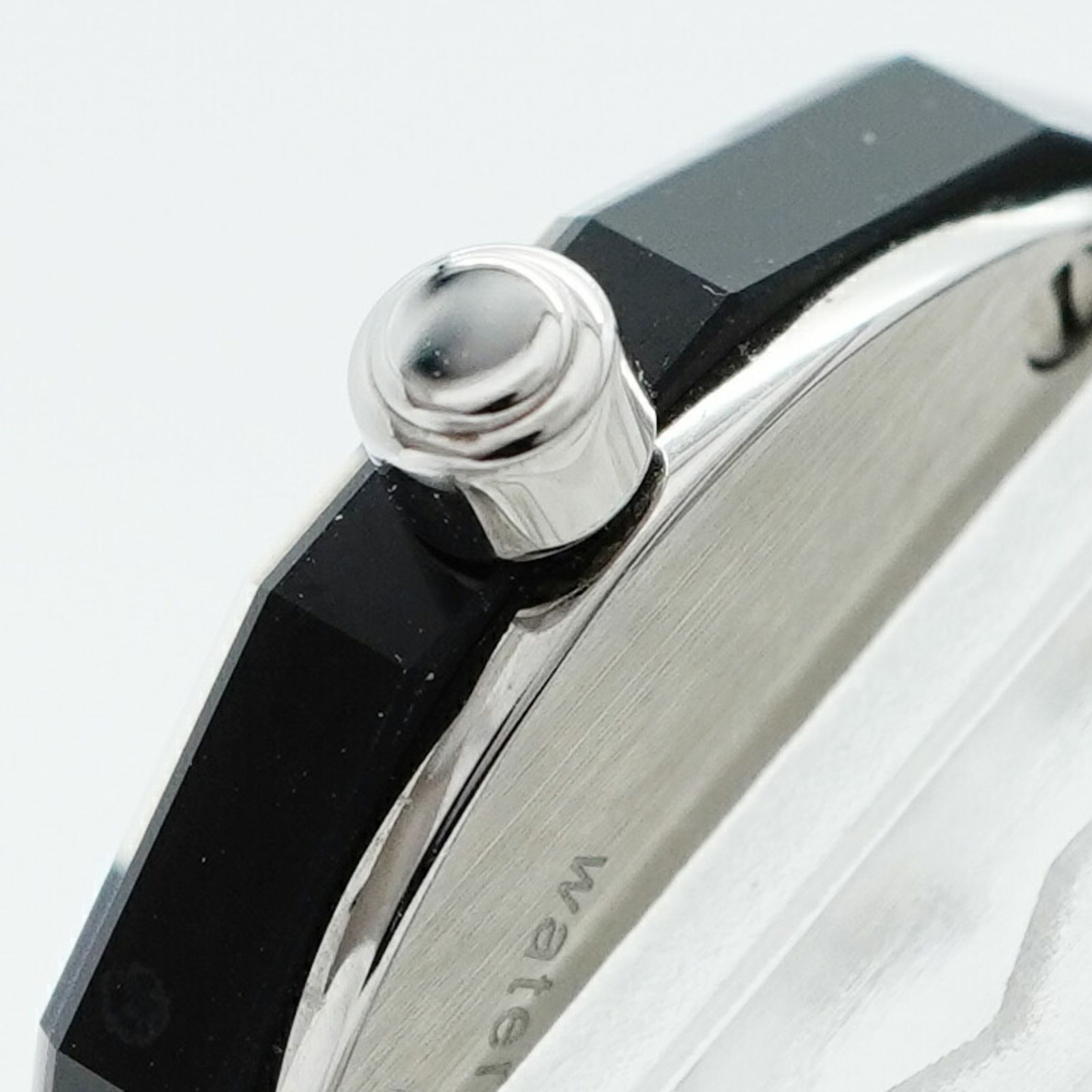 ピンク文字盤腕時計