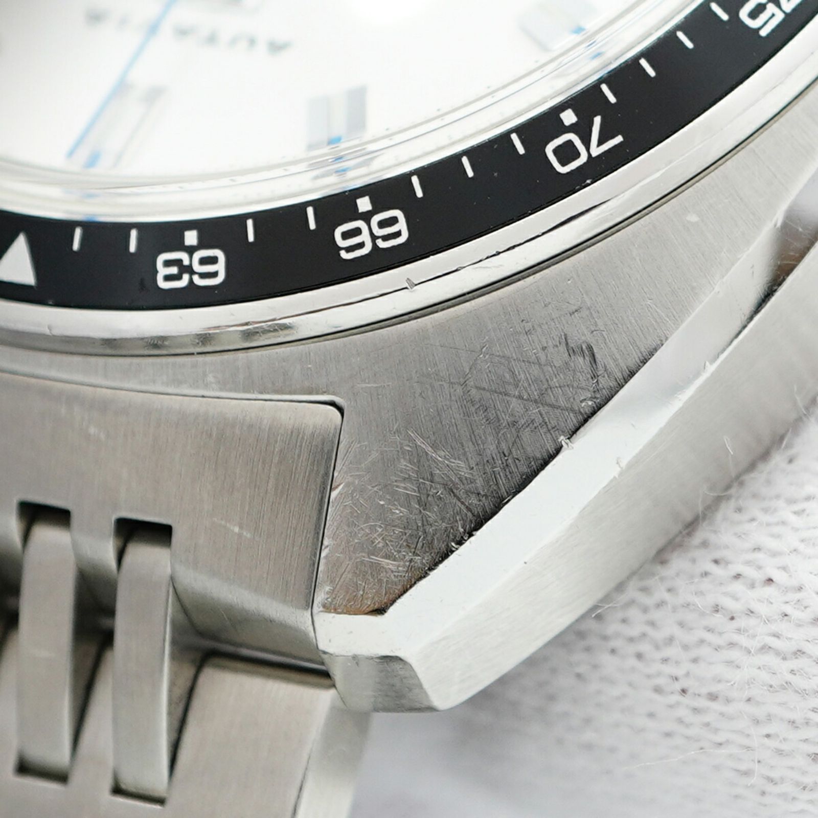 CY2110 シルバー文字盤腕時計