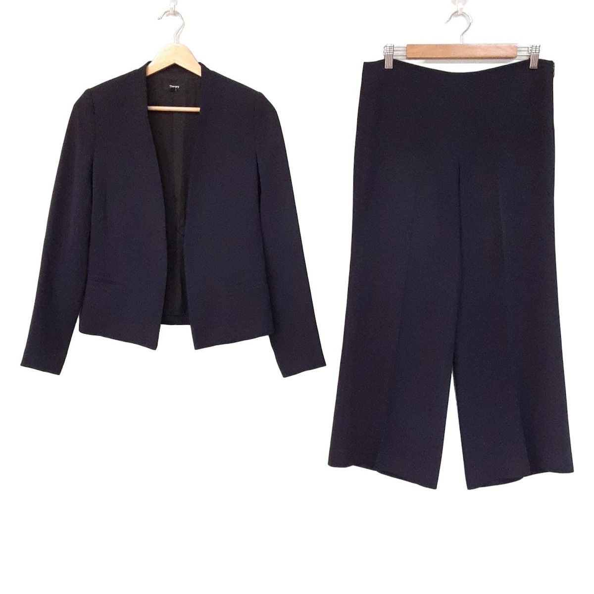 theory セオリー レディースパンツスーツ レディース - ネイビー