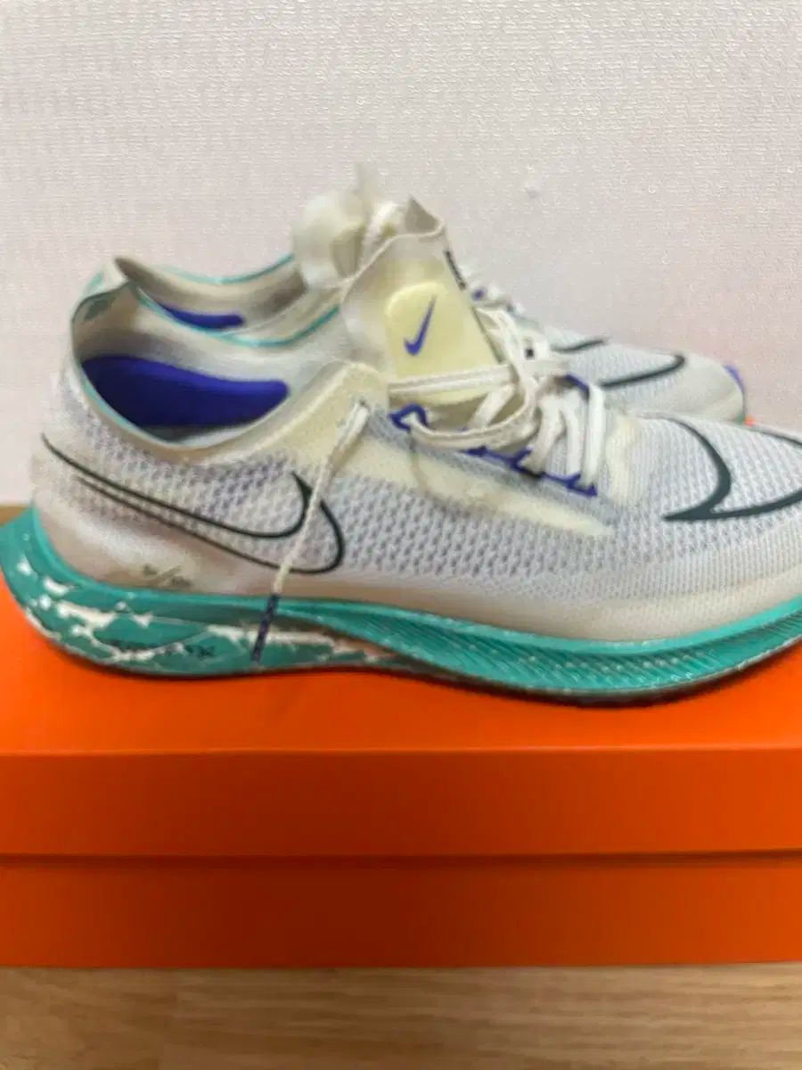 ナイキ ズームX ストリークフライ ランニングシューズ 275