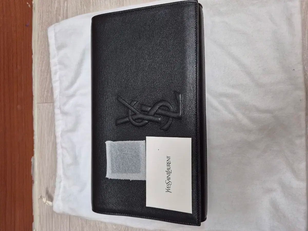  イヴ サンローラン ベル ド ジュール クラッチバッグ クラッチバッグ バッグ