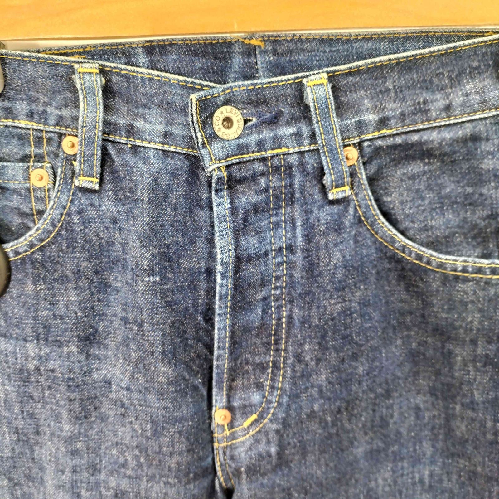 Levis(リーバイス) 140周年記念 702XX 赤耳 フライトボタン 濃紺ストレートパンツ メンズ  W28 L36【中古】【ブランド古着バズストア】 リーバイス Levis 140周年記念 702XX 赤耳 フライトボタン 濃紺