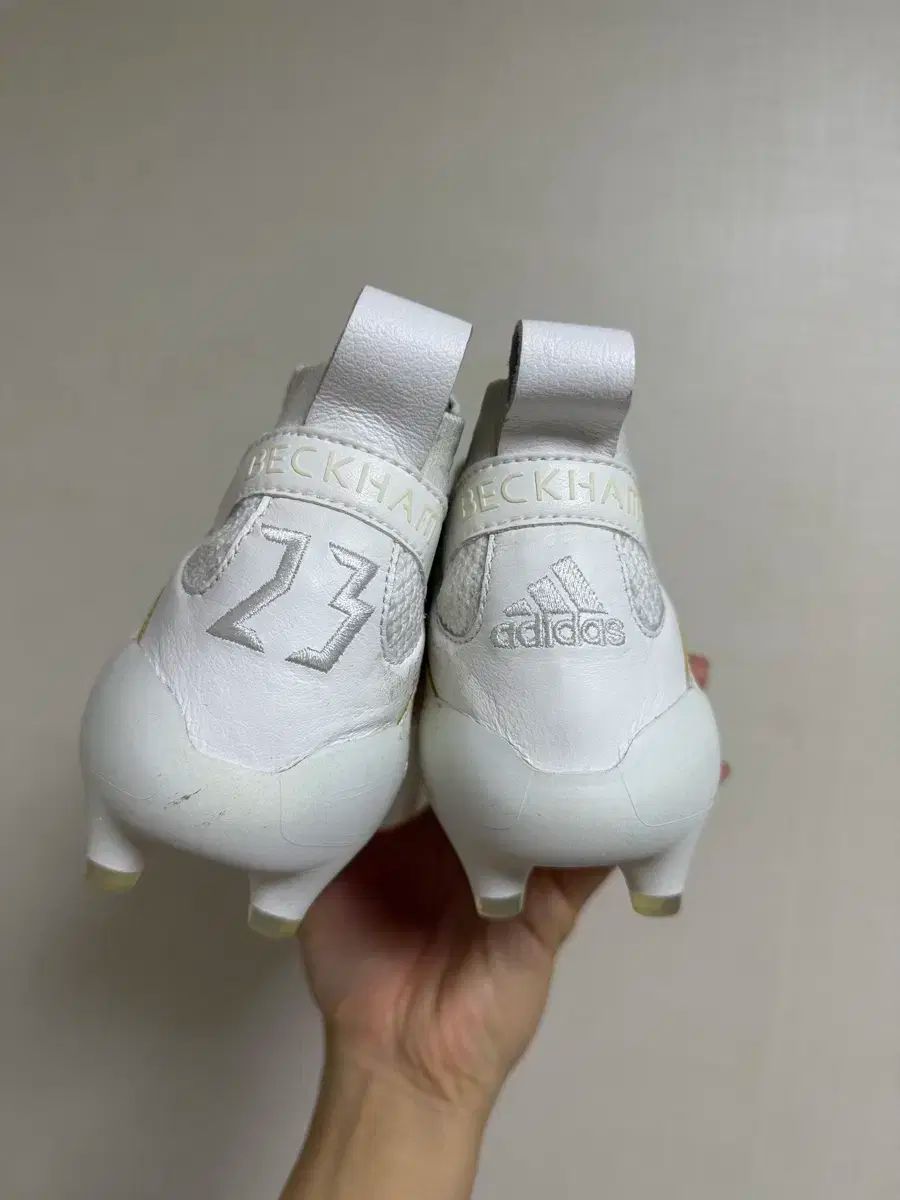 アディダス プレデター