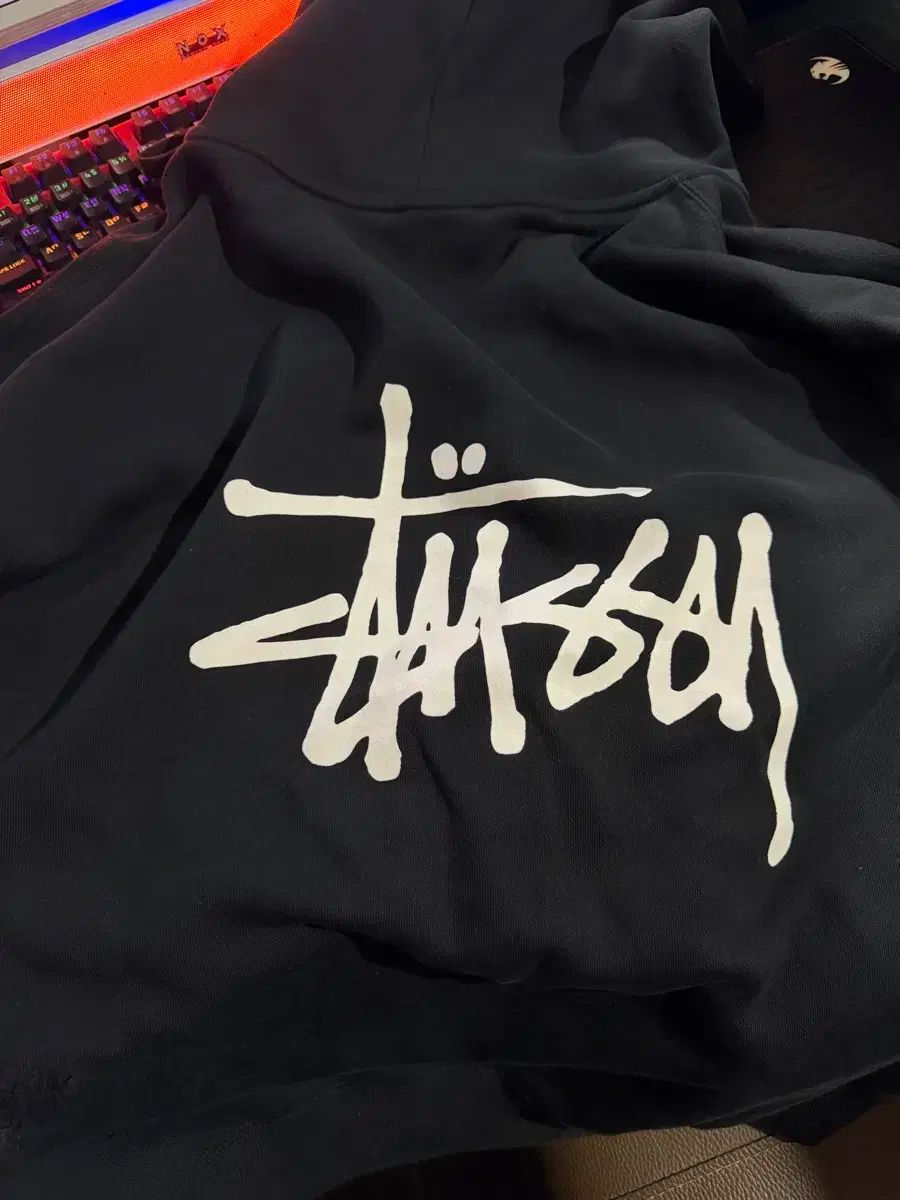 STUSSY フードジップアップ 出品