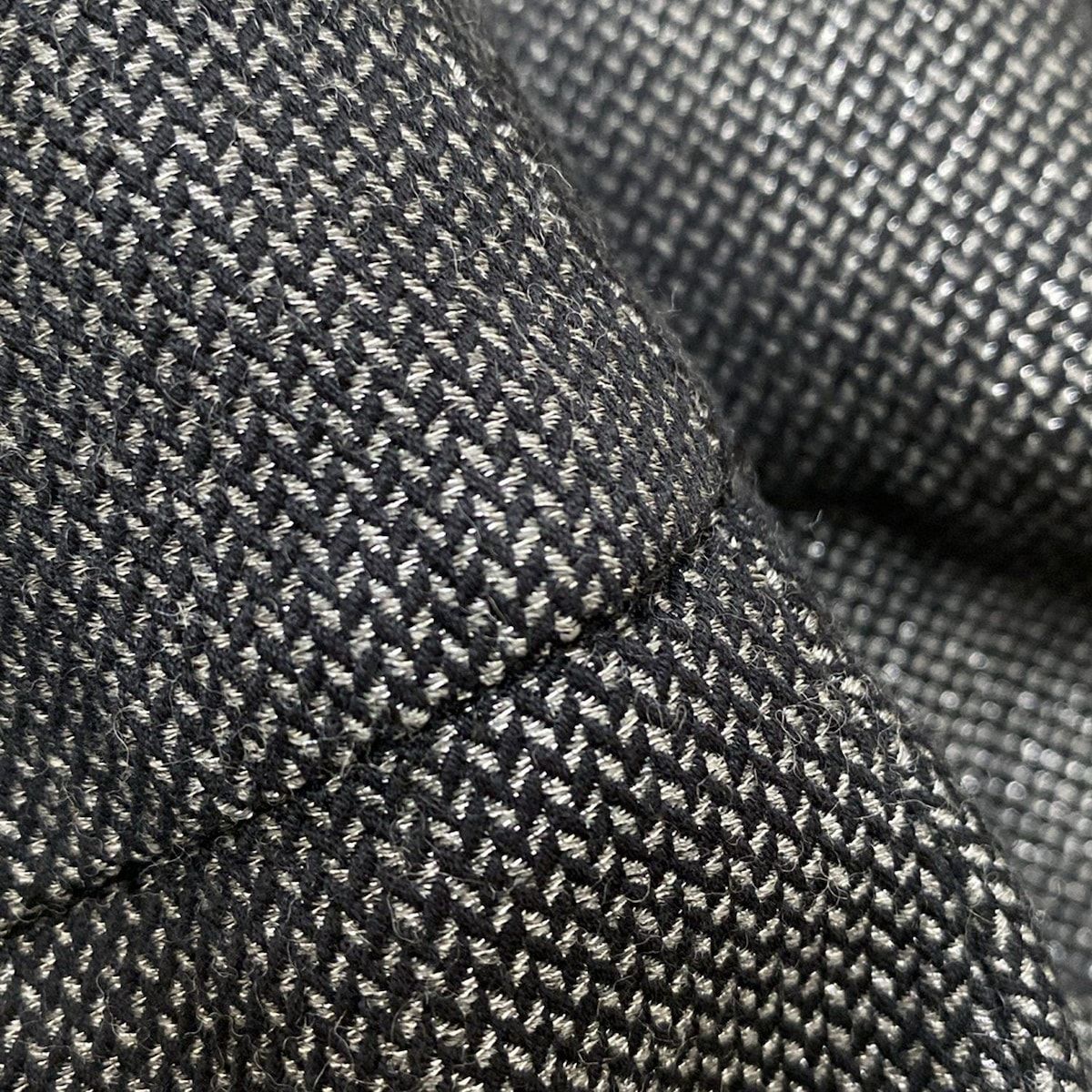 スカートスーツ