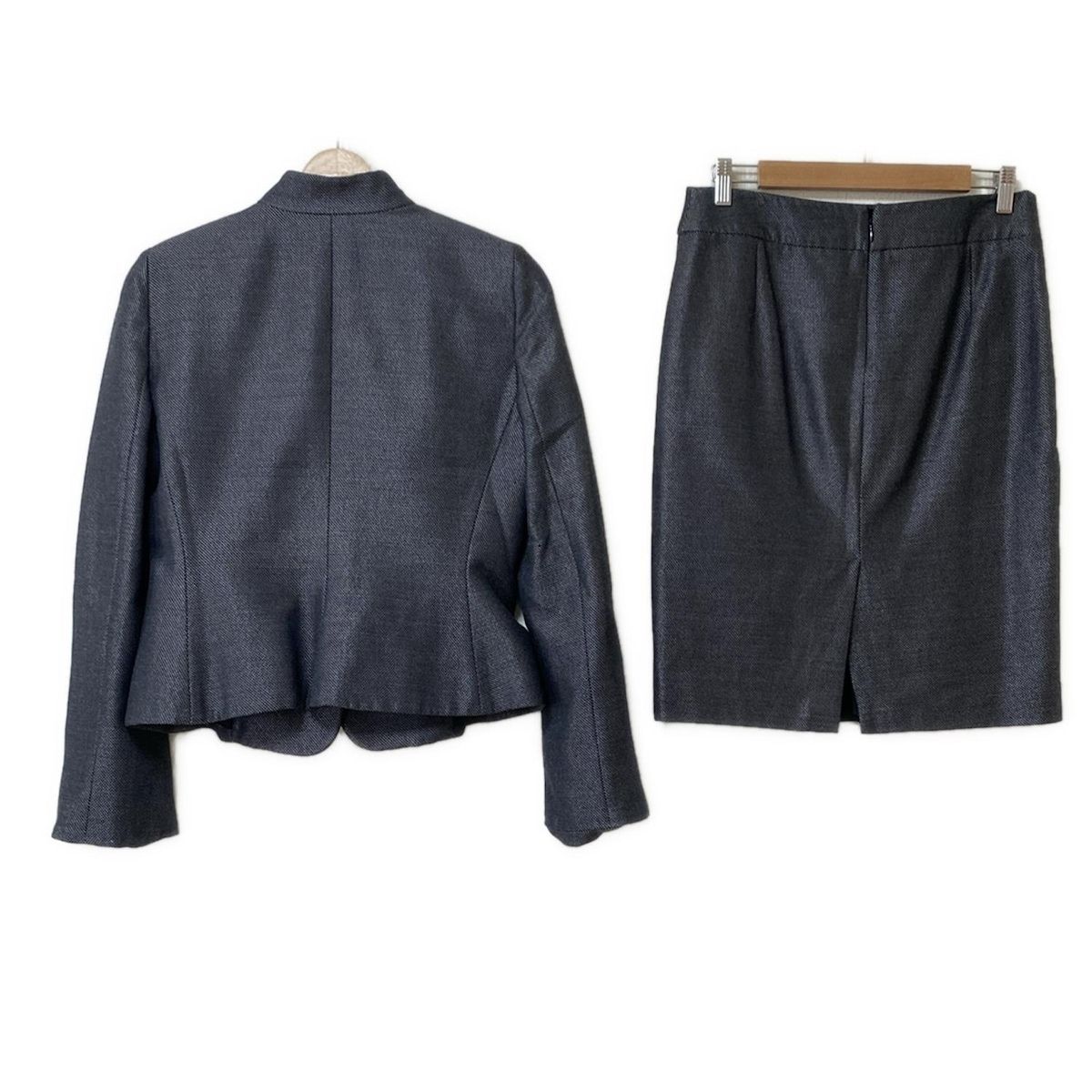 ARMANICOLLEZIONI アルマーニコレッツォーニ スカートスーツ レディース - 黒×グレー ラメ 肩パッド