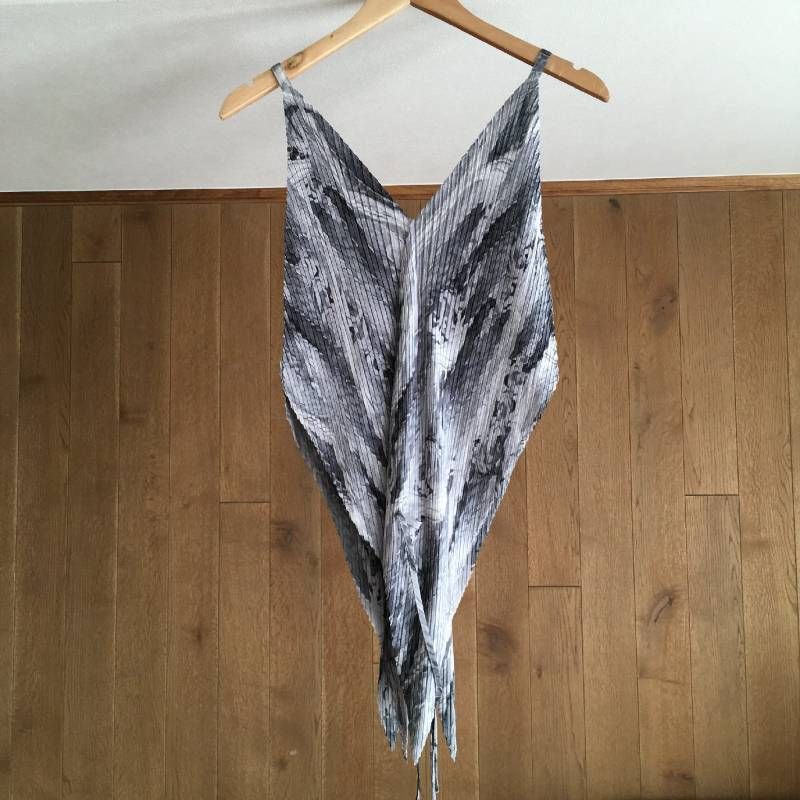 ISSEY MIYAKE FETE イッセイミヤケ 変形 トップス02 IF62FJ281 GINKGOPHARMACY_COM