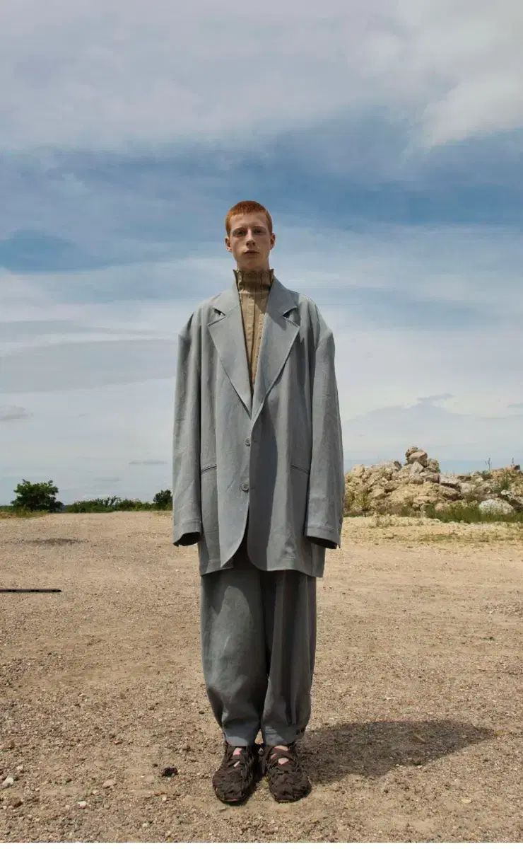 HED MAYNER CUFFED TROUSERS SKY BLUE