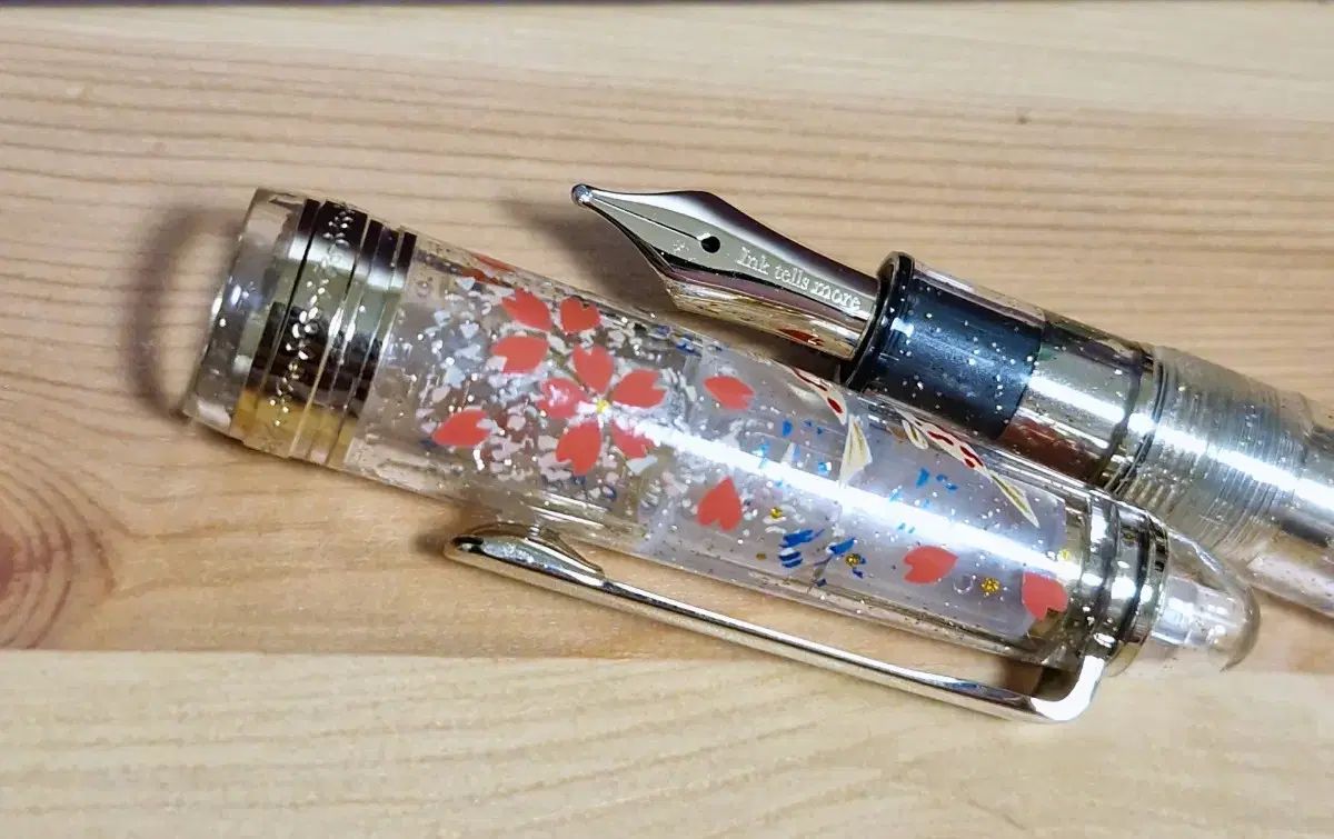 セーラー Petals Falling on Koi蒔絵万年筆