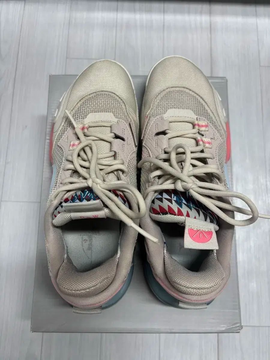 LI-NING オールシティ 12 US 8