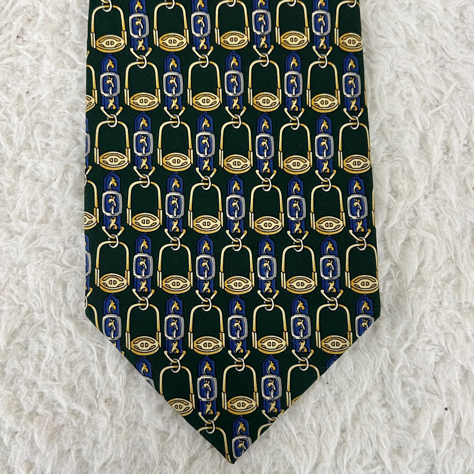 美品》FENDI (フェンディ) シルクネクタイ イタリア製 総柄 チェーン柄