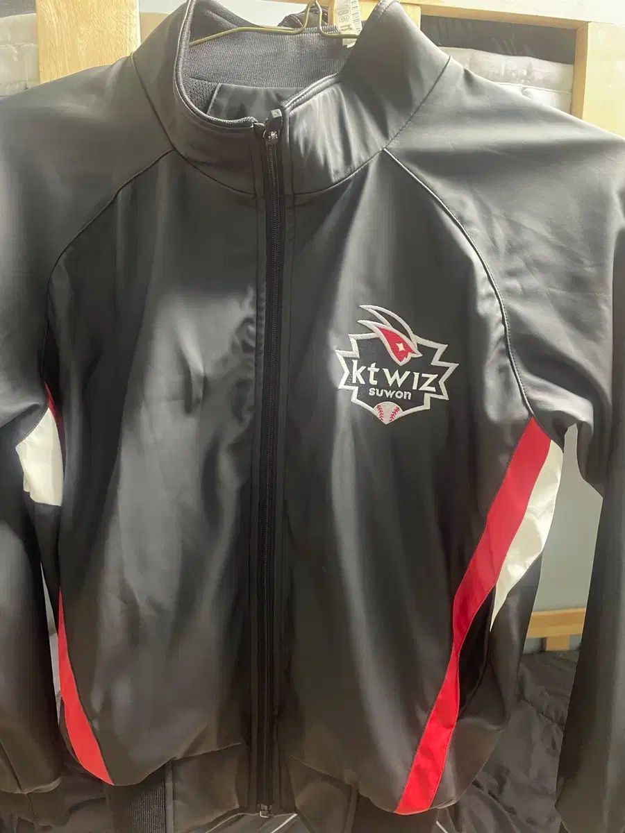 kt wiz SUWON 黒 野球 アウター