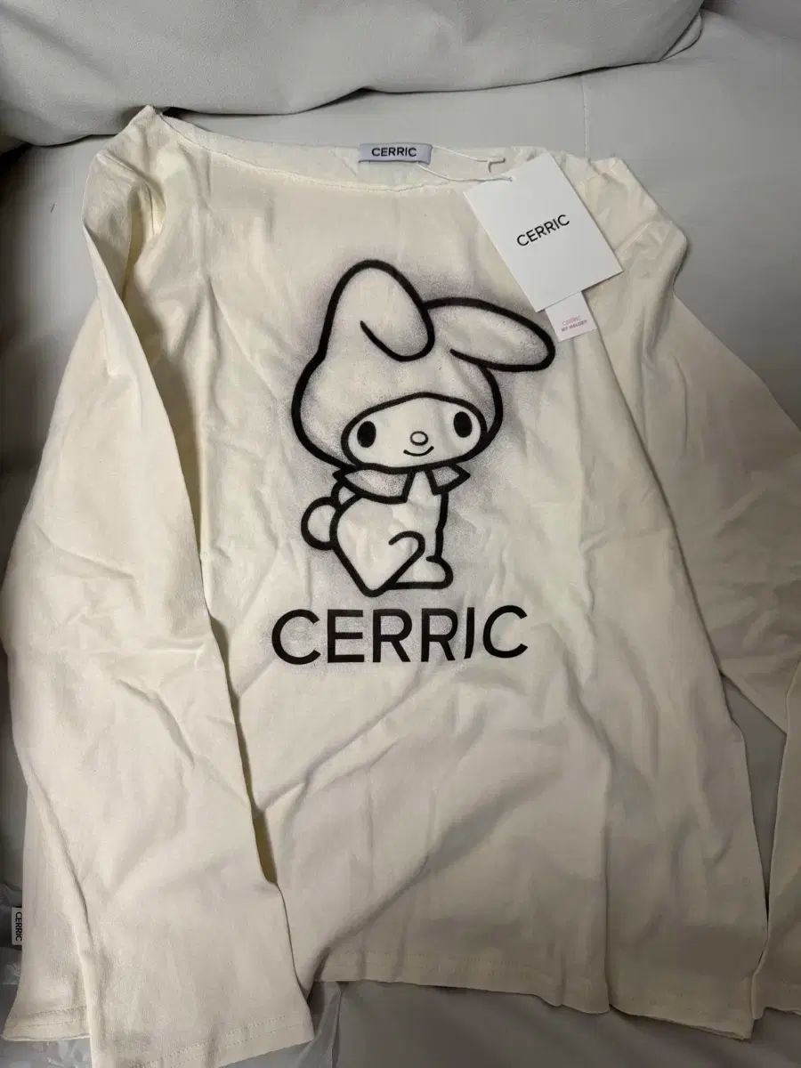 Cerric マイメロディ 長袖Tシャツ