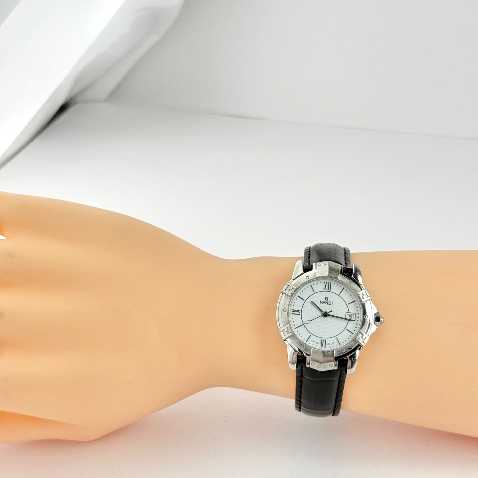 フェンディ 3500G メンズ レディース 男女兼用 新品ベルト 新品電池485  