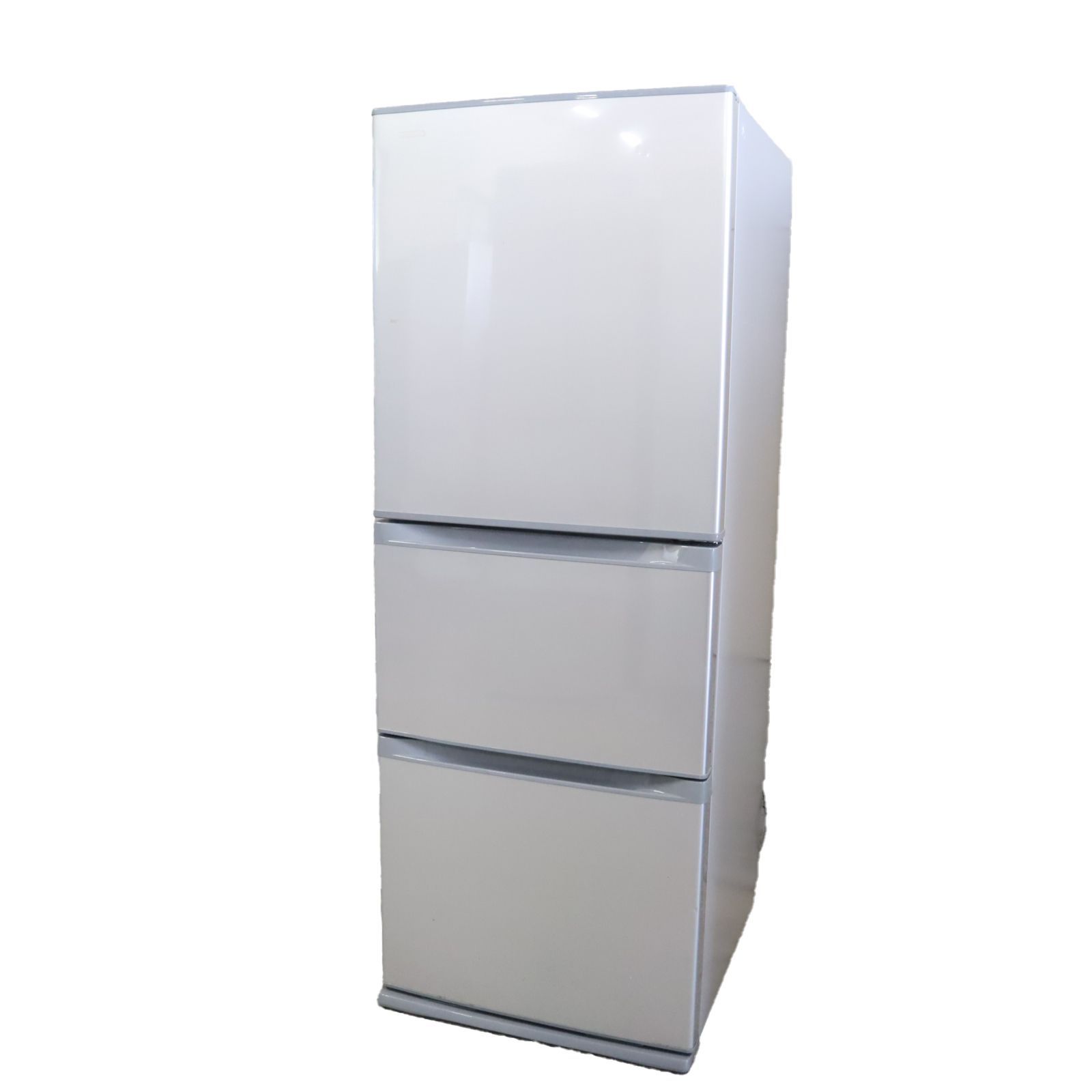 自動製氷機付き 東芝 TOSHIBA 大型冷蔵庫 GR R 33 S 330 L B 65 82