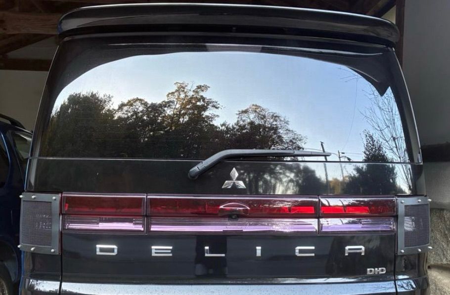 三菱 旧型デリカd5 テールランプガード 左右 デリカ D:5 テールランプ