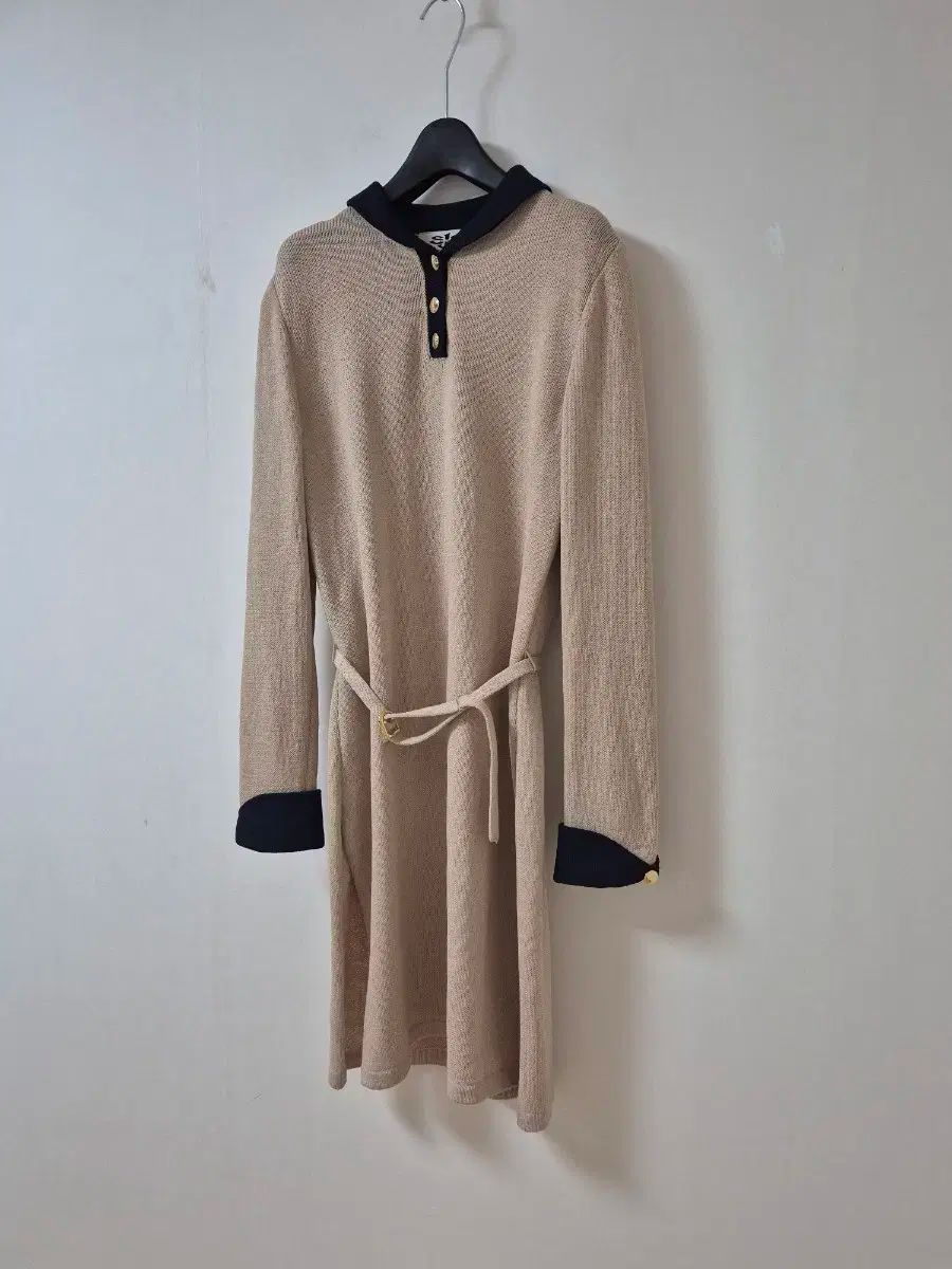 センジョーン カラ GOLDボタン ONE PIECE