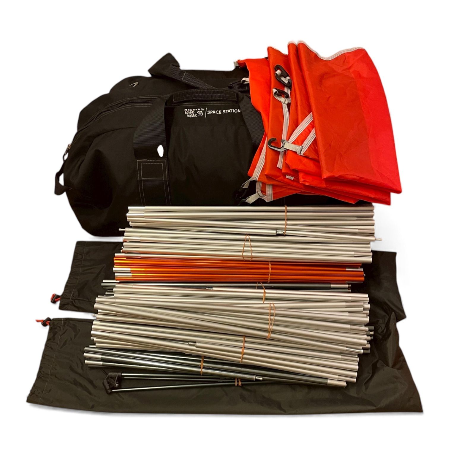 マウンテンハードウェア　スペースステーション　ALPINE RED 新品 マウンテンハードウェア スペースステーション ALPINE RED 新品