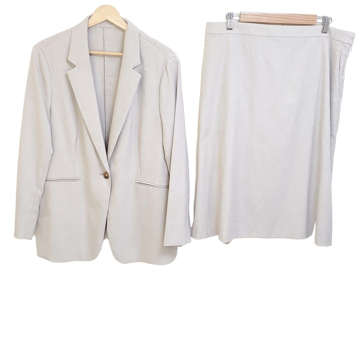 23区 ニジュウサンク スカートスーツ レディース - グレーベージュ