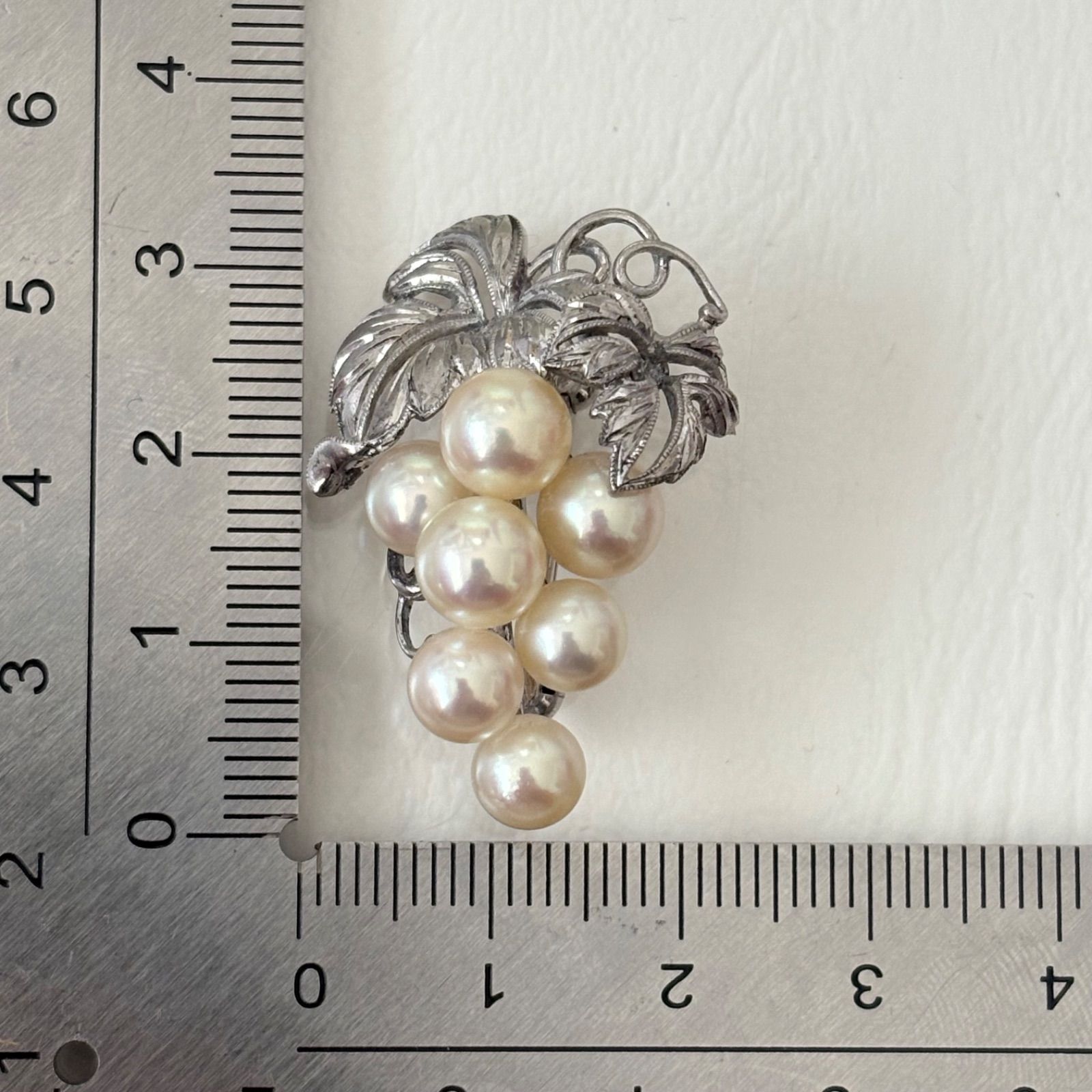 ☺*︎様 フランスアンティーク ラインストーンのブローチ ガラス