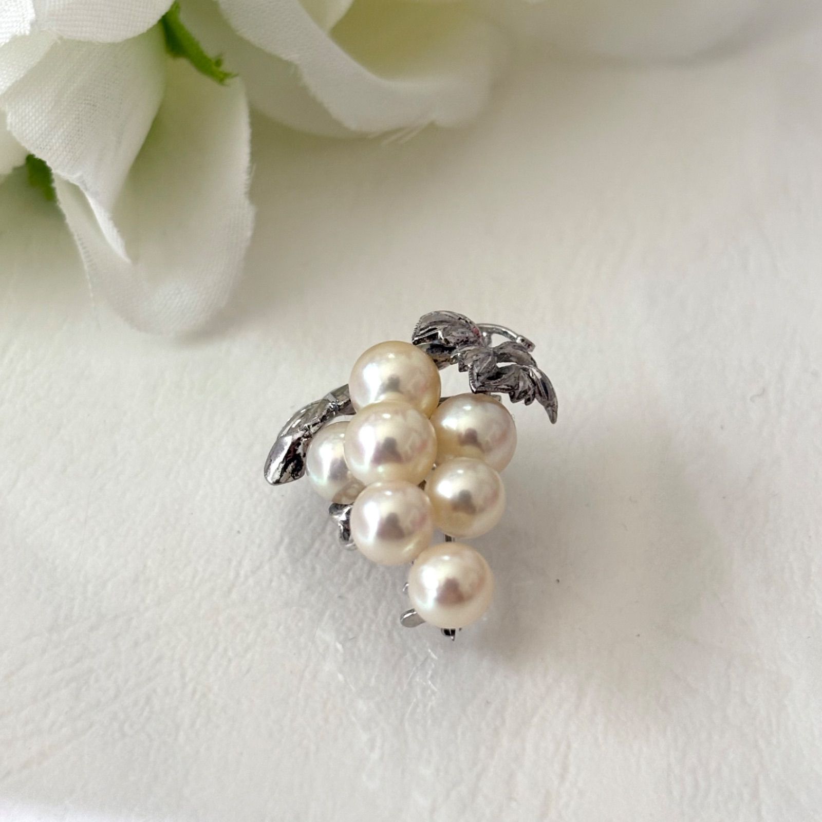 MIKIMOTO ミキモト ブドウの葉とパールのブローチ 最新 シルバー