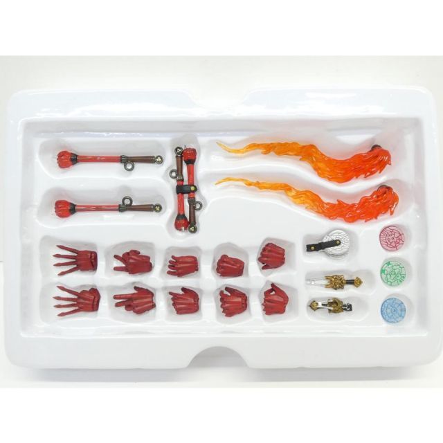 S.H.Figuarts 真骨彫製法 仮面ライダー響鬼 仮面ライダー響鬼紅 フィギュア