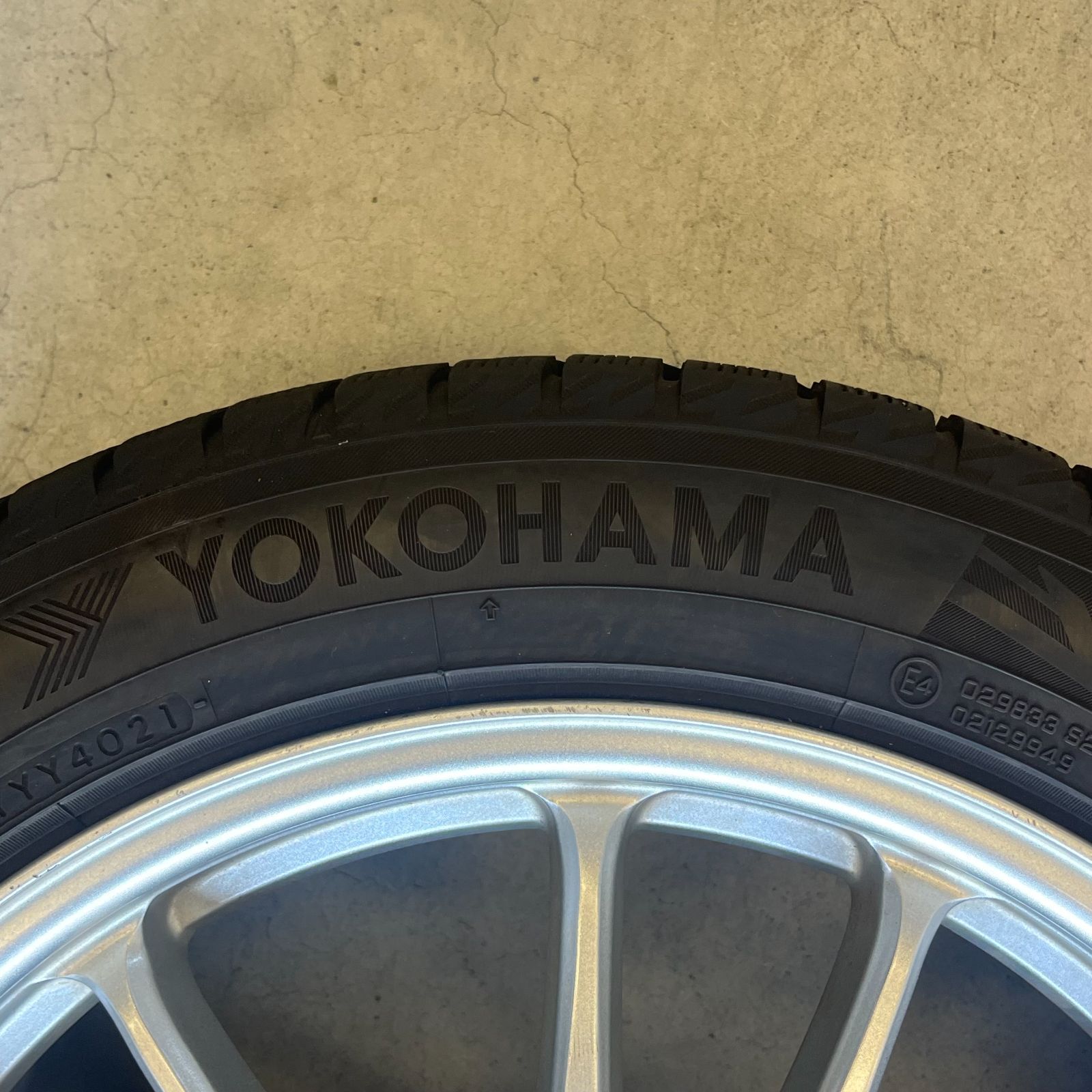  フェアレディＺ等 225 50 18インチ スタッドレスタイヤ アルミホイール C 39 18インチ タイヤ ホイールセット