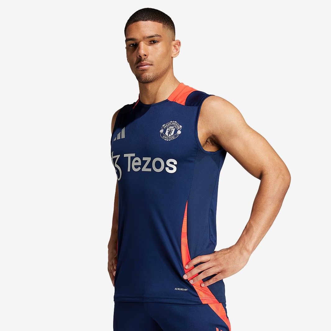 アディダス マンチェスター ユナイテッド 2025 2025 ノースリーブ シャツ サッカー 紺 ネイビー 青 ブルー 赤 レッド 公式モデル 日本未発売
