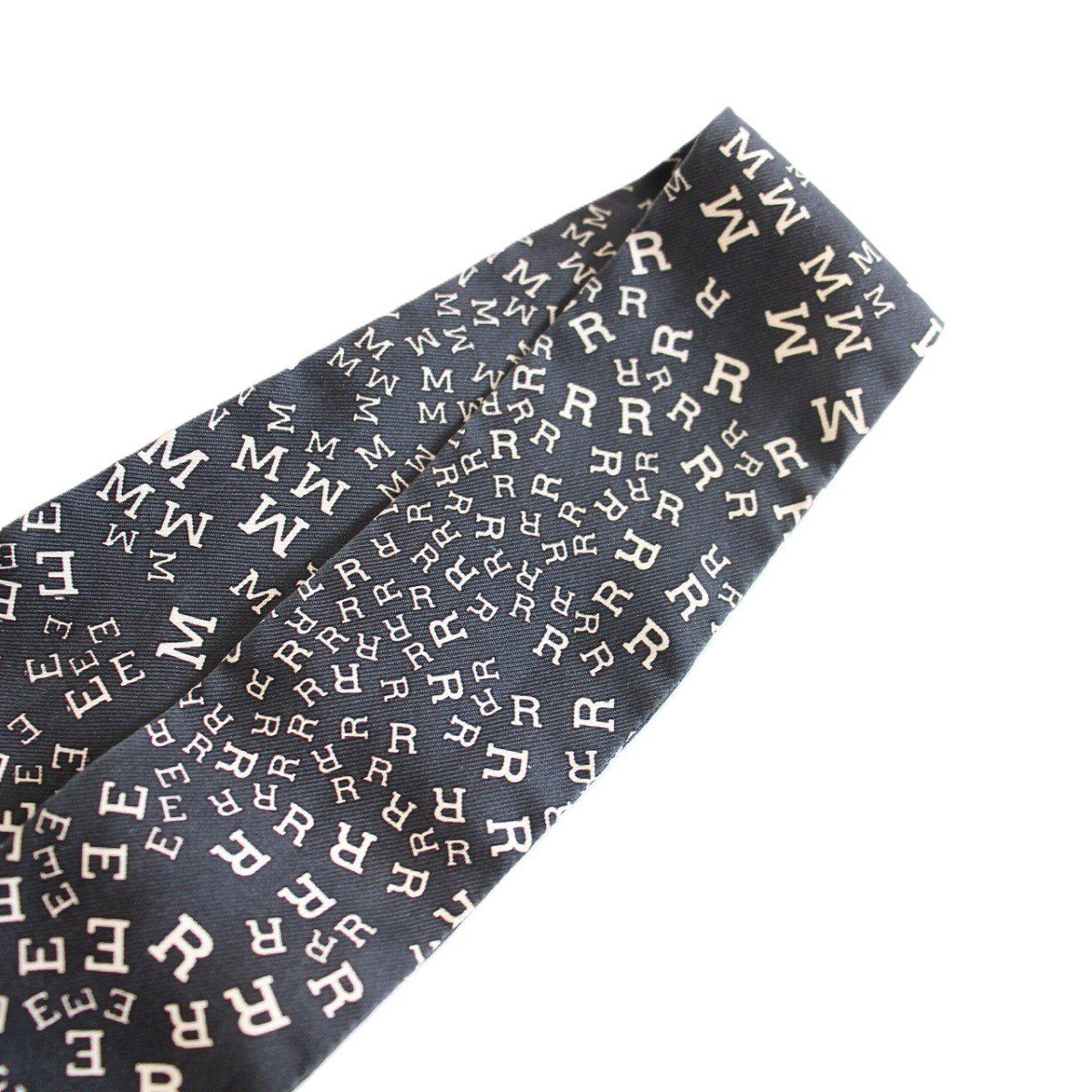 アルファベット シルク100％