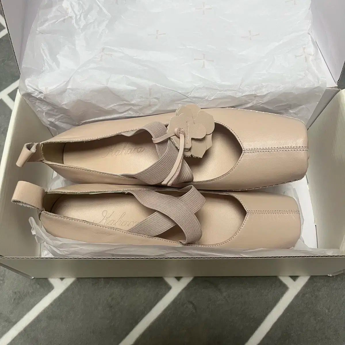 カハラ ルポ ピンク ベージュ 230