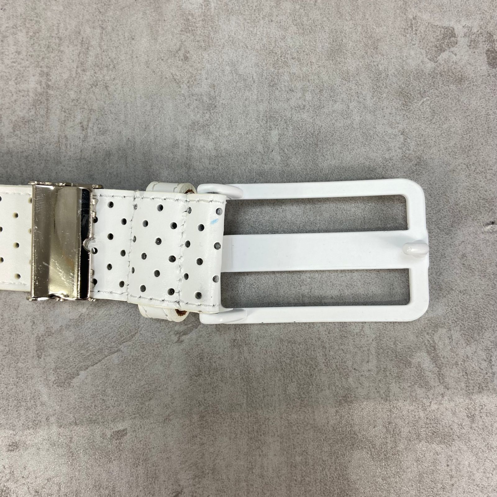 【PEARLY GATES/パーリーゲイツ】デボス加工 レザーベルト ホワイト PEARLY GATES/パーリーゲイツ】デボス加工 レザーベルト ホワイト