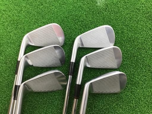 グローブライド ONOFF FORGED 2025 KURO 7 S アイアンセット IR 特注シャフト フレックスS メンズ 男性用 右利き 右用 Cランク ゴルフクラブ