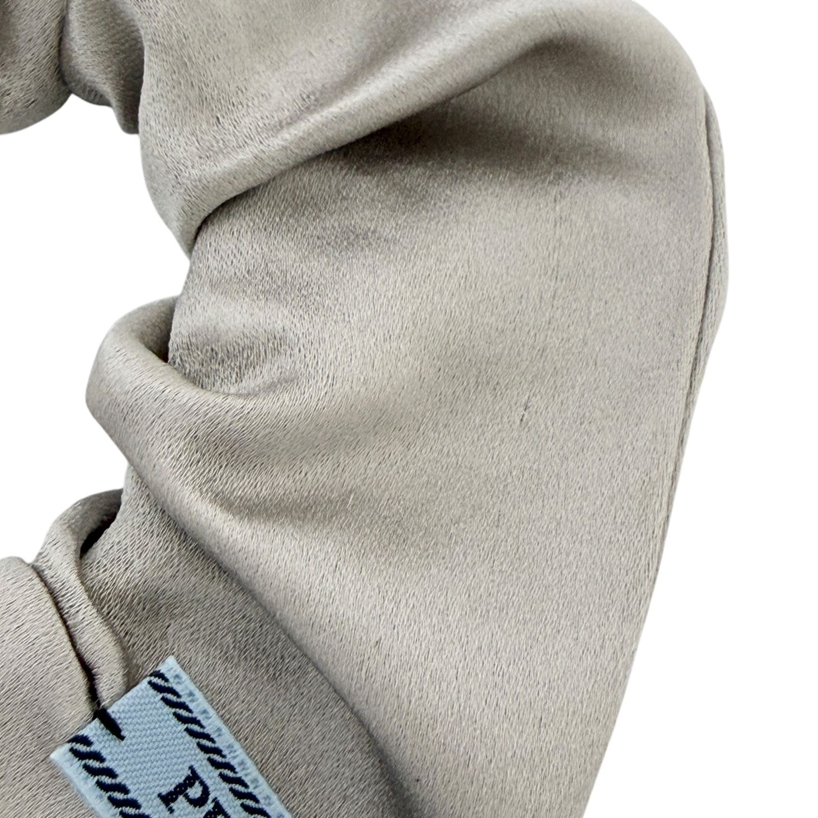 プラダ レディース