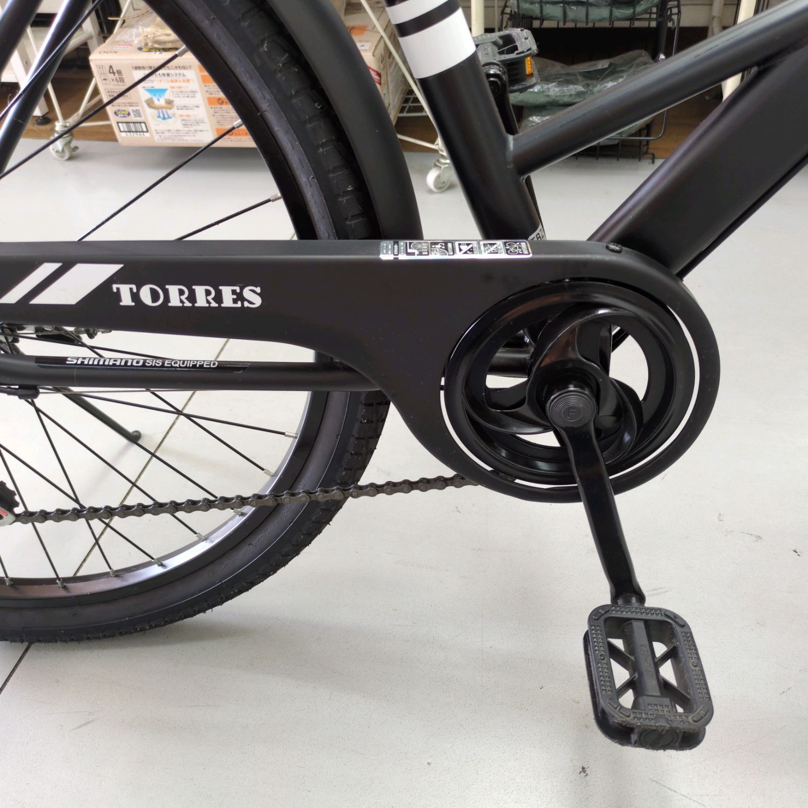 J530 ★サドルに多少破れ有り★軽快自転車★TORRES★6段★LEDオート★27.5インチ Amazon | 27.5型 6段変速・LEDオートライト付 シティサイクル マット