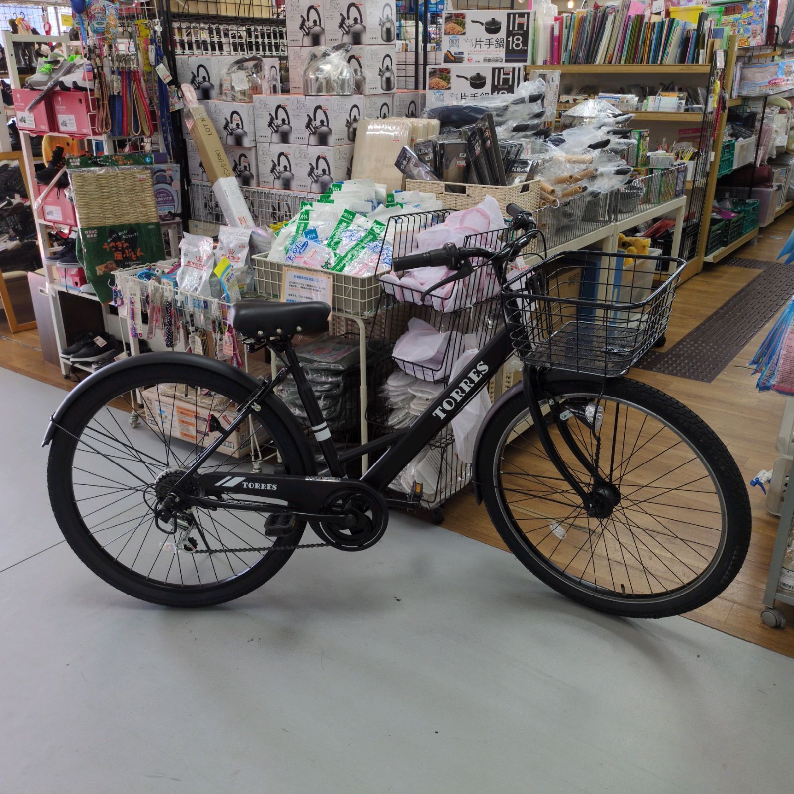 J530 ★サドルに多少破れ有り★軽快自転車★TORRES★6段★LEDオート★27.5インチ J530 ☆サドルに多少破れ有り☆軽快自転車☆TORRES☆6段☆LEDオート