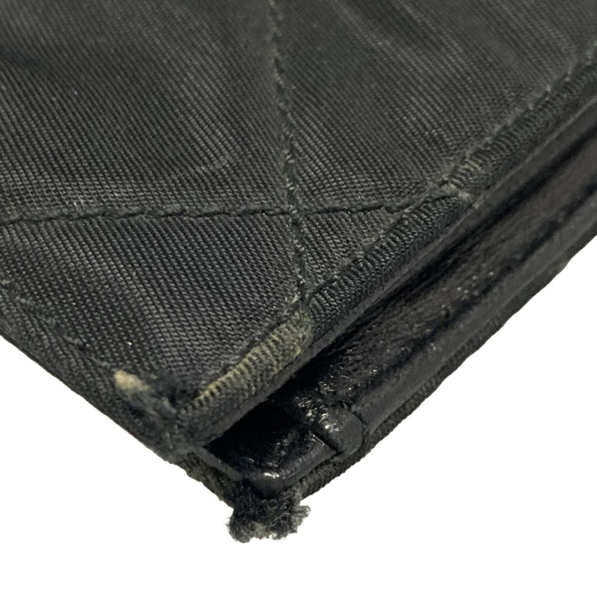 希少✨プラダ 二つ折り財布 キルティング 三角ロゴ プレート レザー 黒 希少✨プラダ 二つ折り財布 キルティング 三角ロゴ プレート レザー 黒