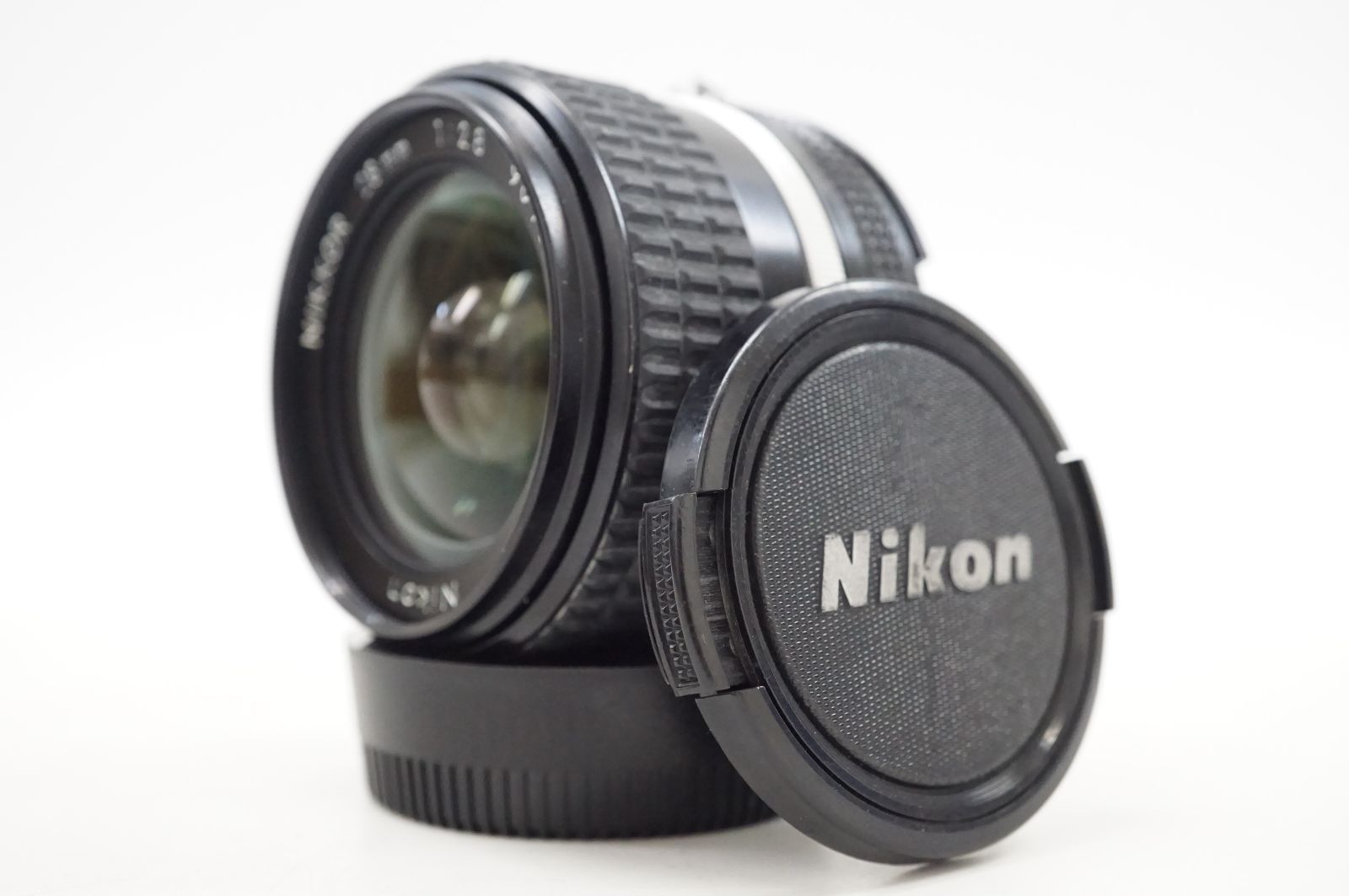 C012205 超 Nikon AI-S 28㎜ 2.8 単焦点レンズ ９０万台