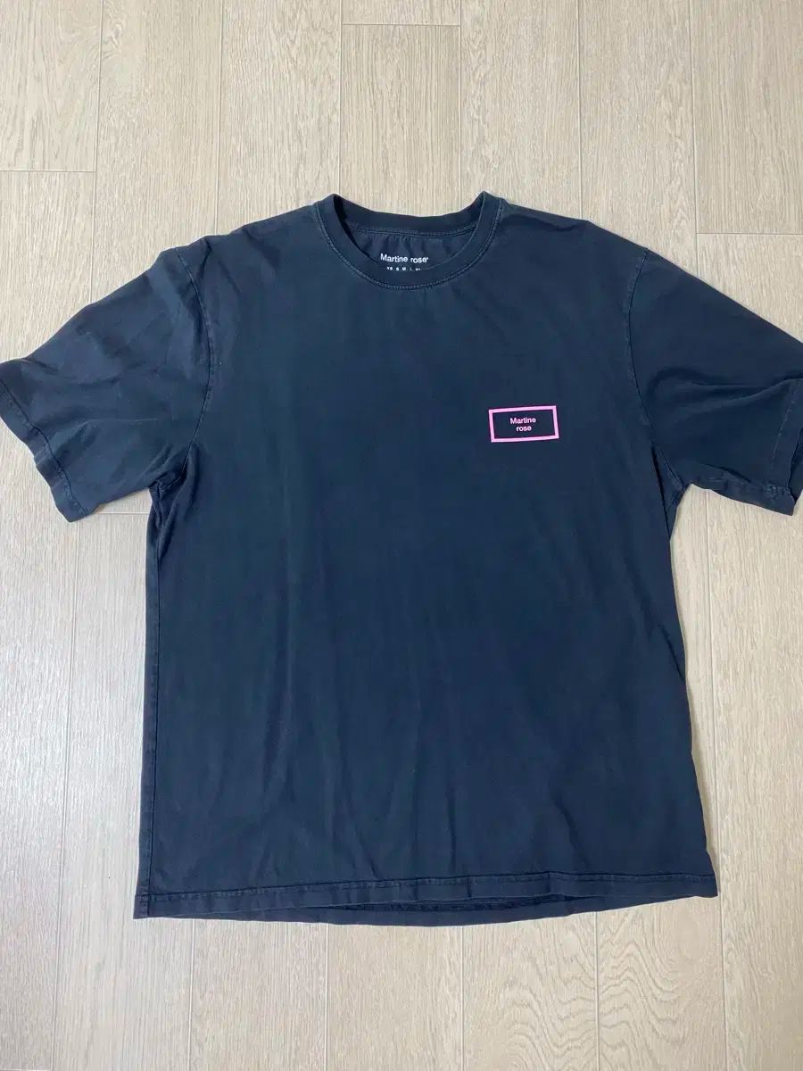 L マーティン ローズ Classic 半袖 PIGMENT ダイ ボックスロゴ