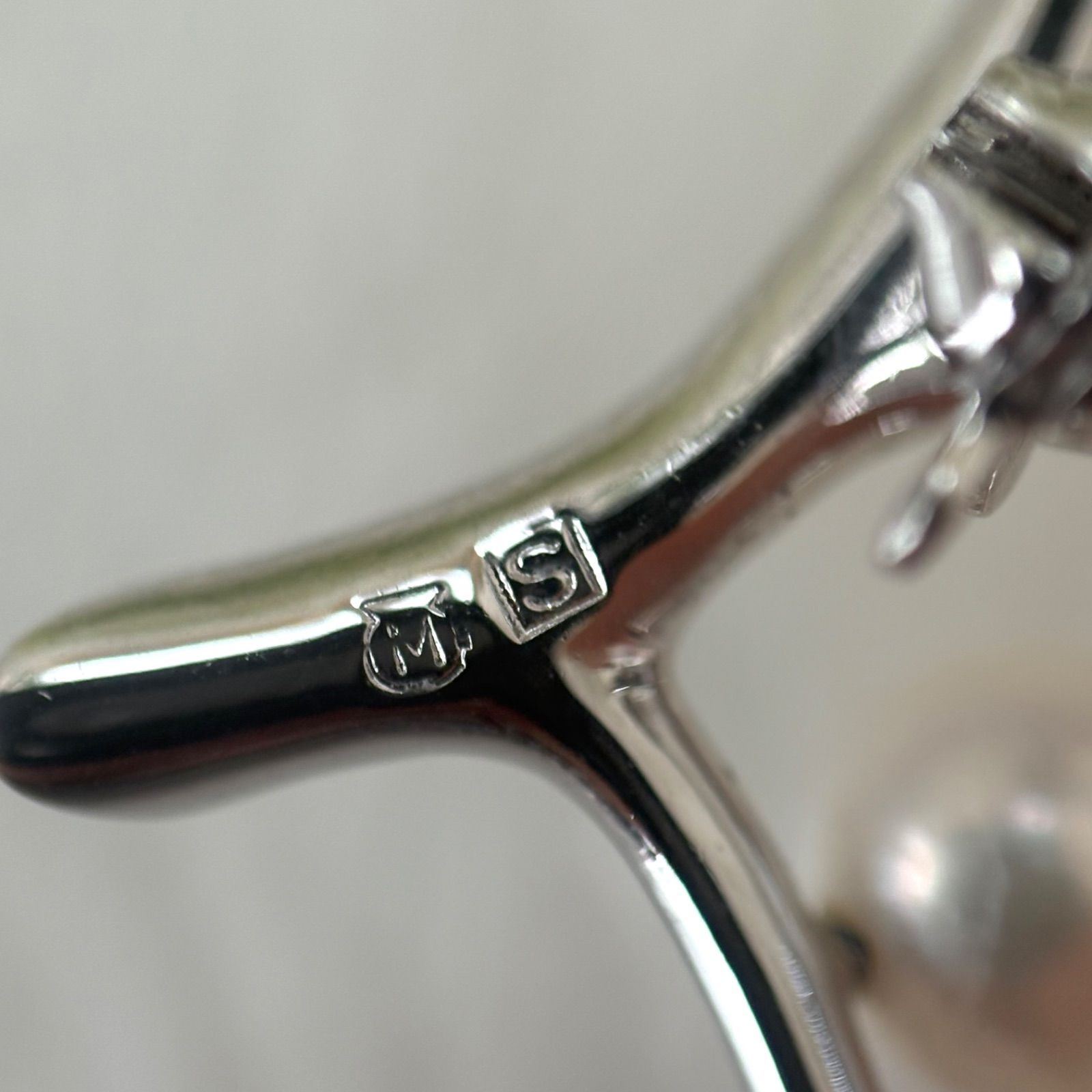 050【ミキモト】シルバー 幸福の木 ブローチ パール - メルカリ