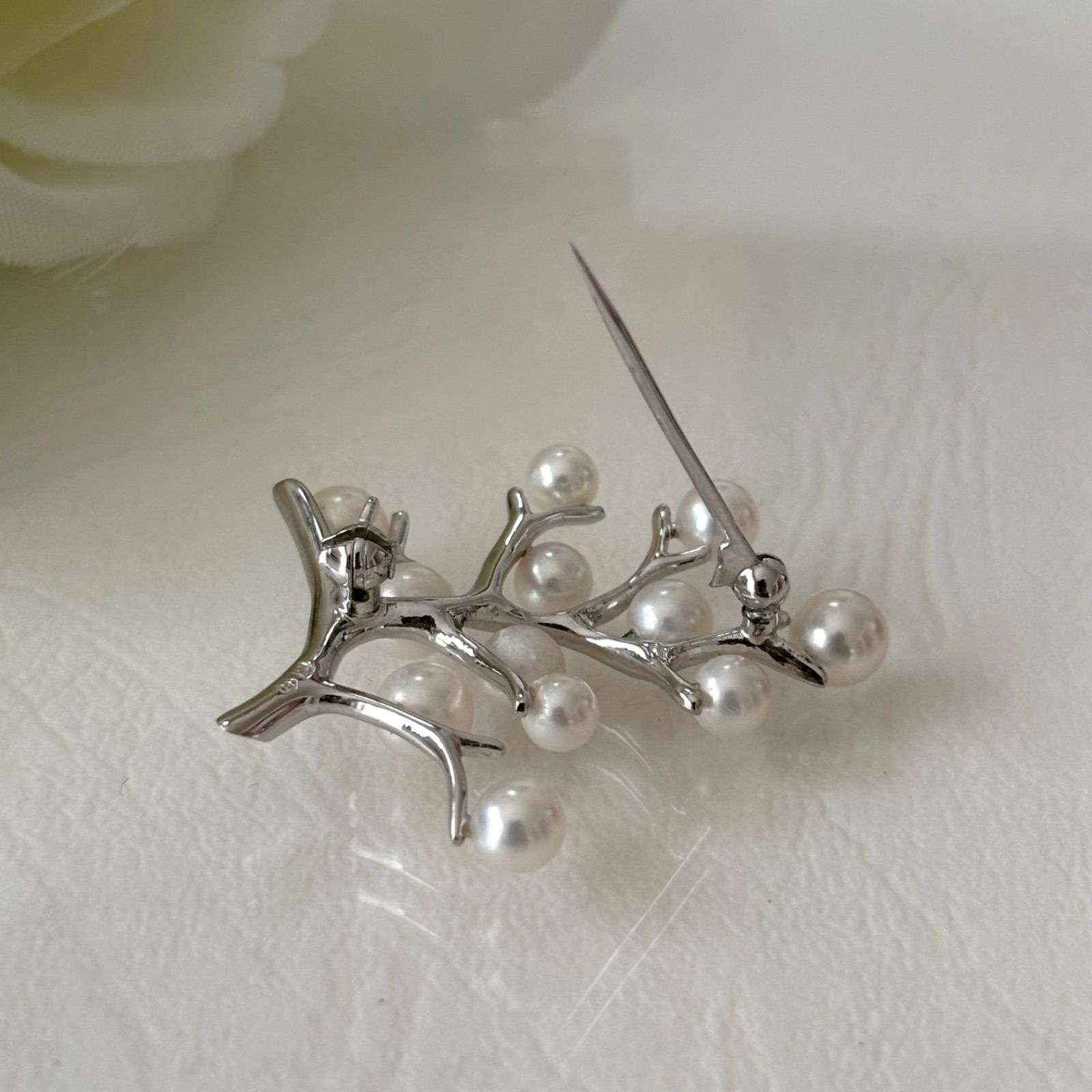 395【ミキモト】シルバー　パール　幸福の木　ブローチ　箱付き 395【ミキモト】シルバー パール 幸福の木 ブローチ 箱付き 395