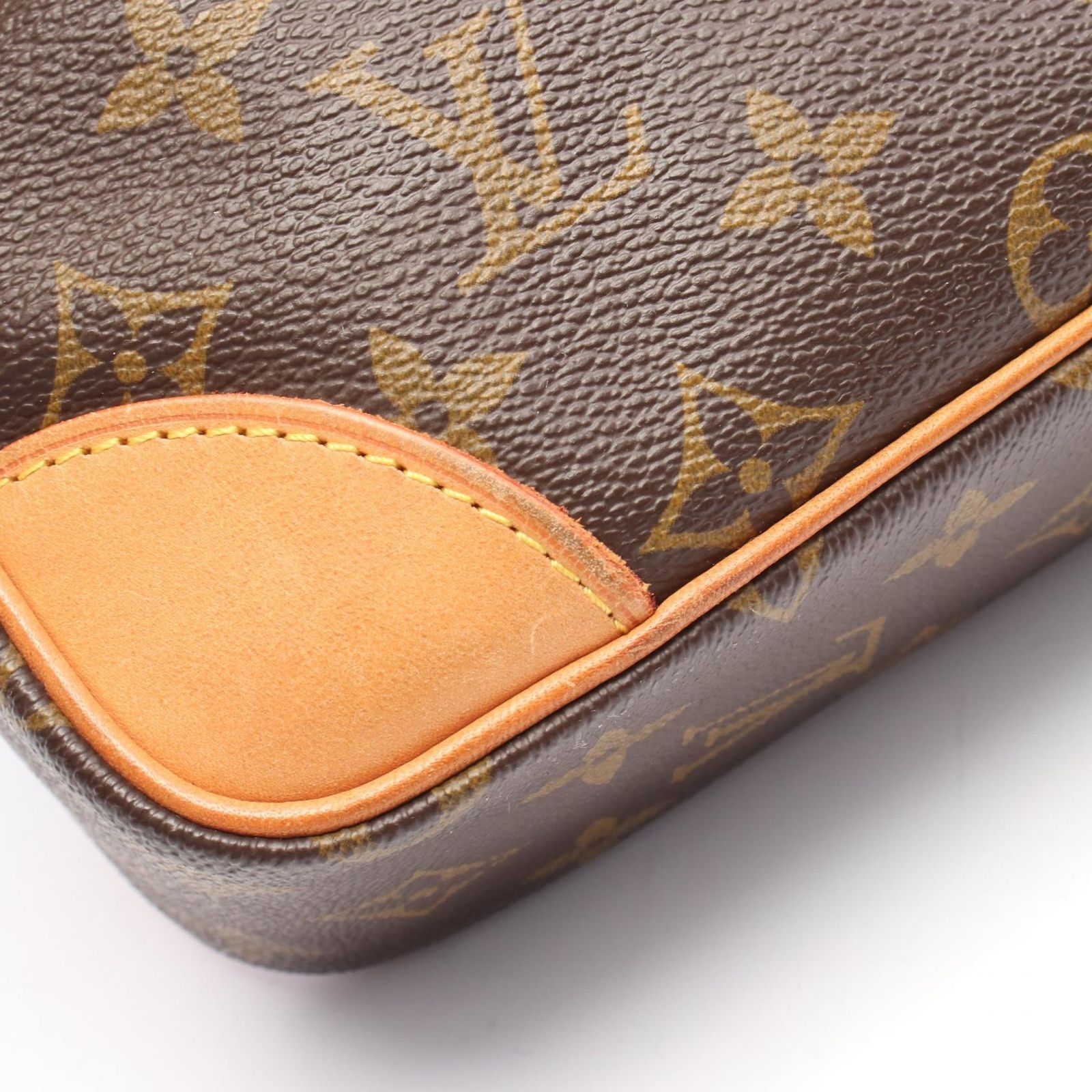 レザー コンピエーニュ