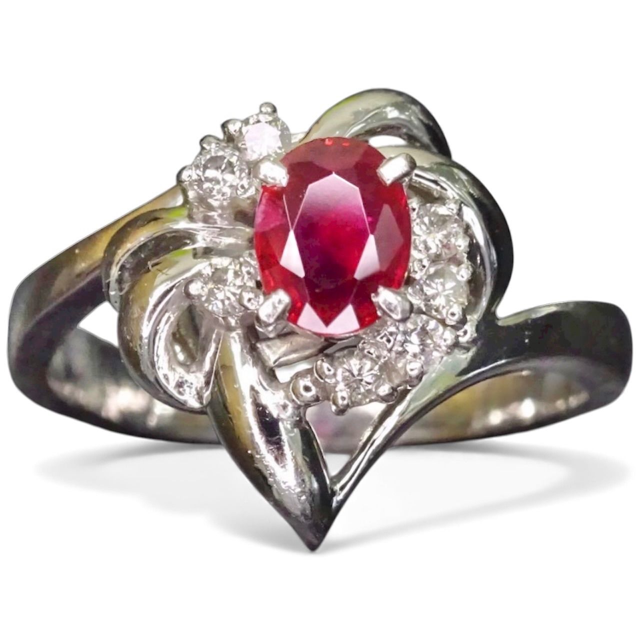 プラチナ pt900 天然ルビー0.34ct 天然ダイヤモンド0.09ct デザイン
