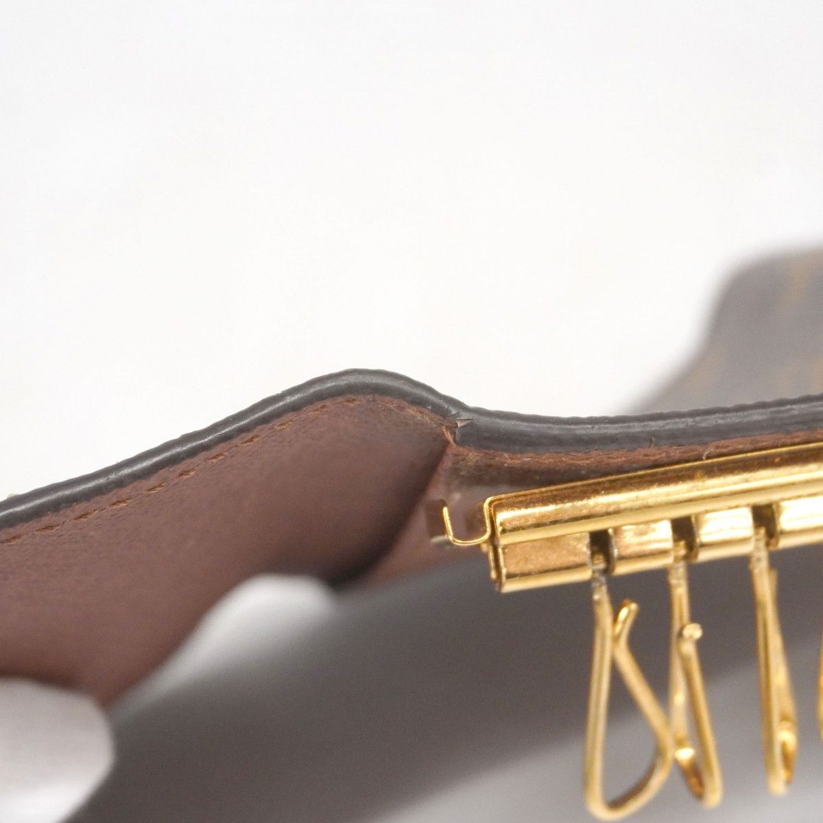  5 ob 0637 ルイヴィトン キーケース モノグラム ミュルティクレ6 M 62630 ブラウン メンズ レディース ユニセックス キーケース 小物