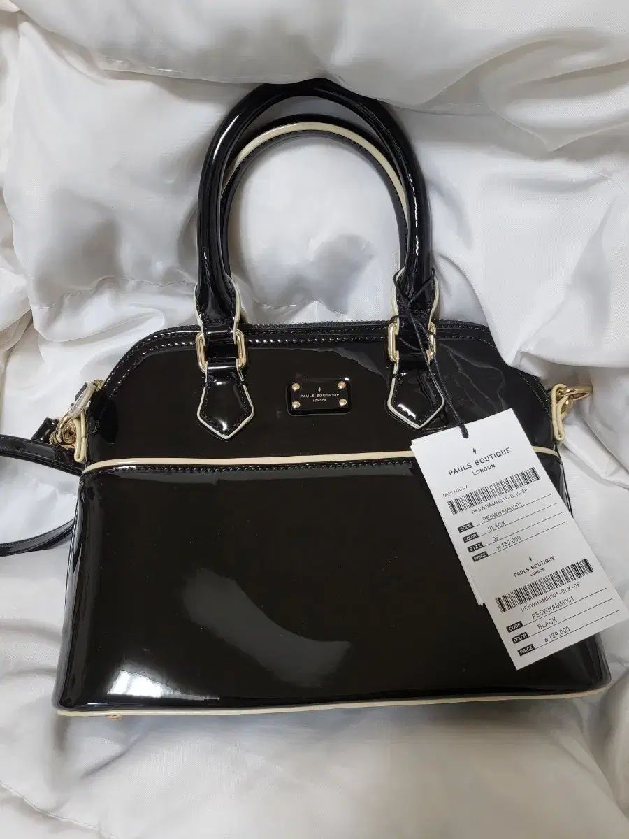 ポールズブティック ミニ メイ エナメル バッグ