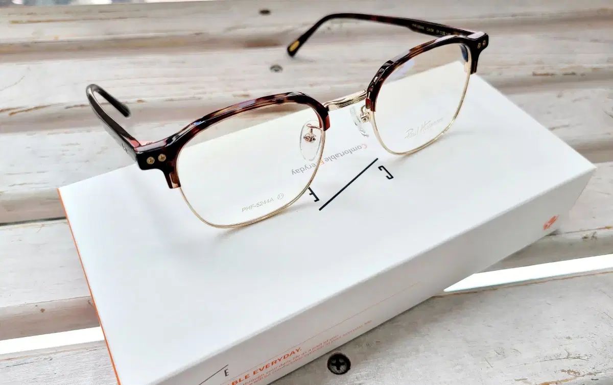 ヒューマンメイド メガネ